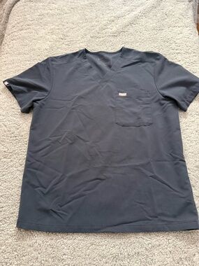 Men’s Figs Scrubs set